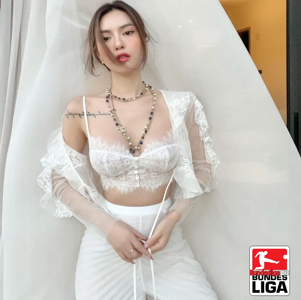Ảnh Lucie Nguyễn bikini sexy